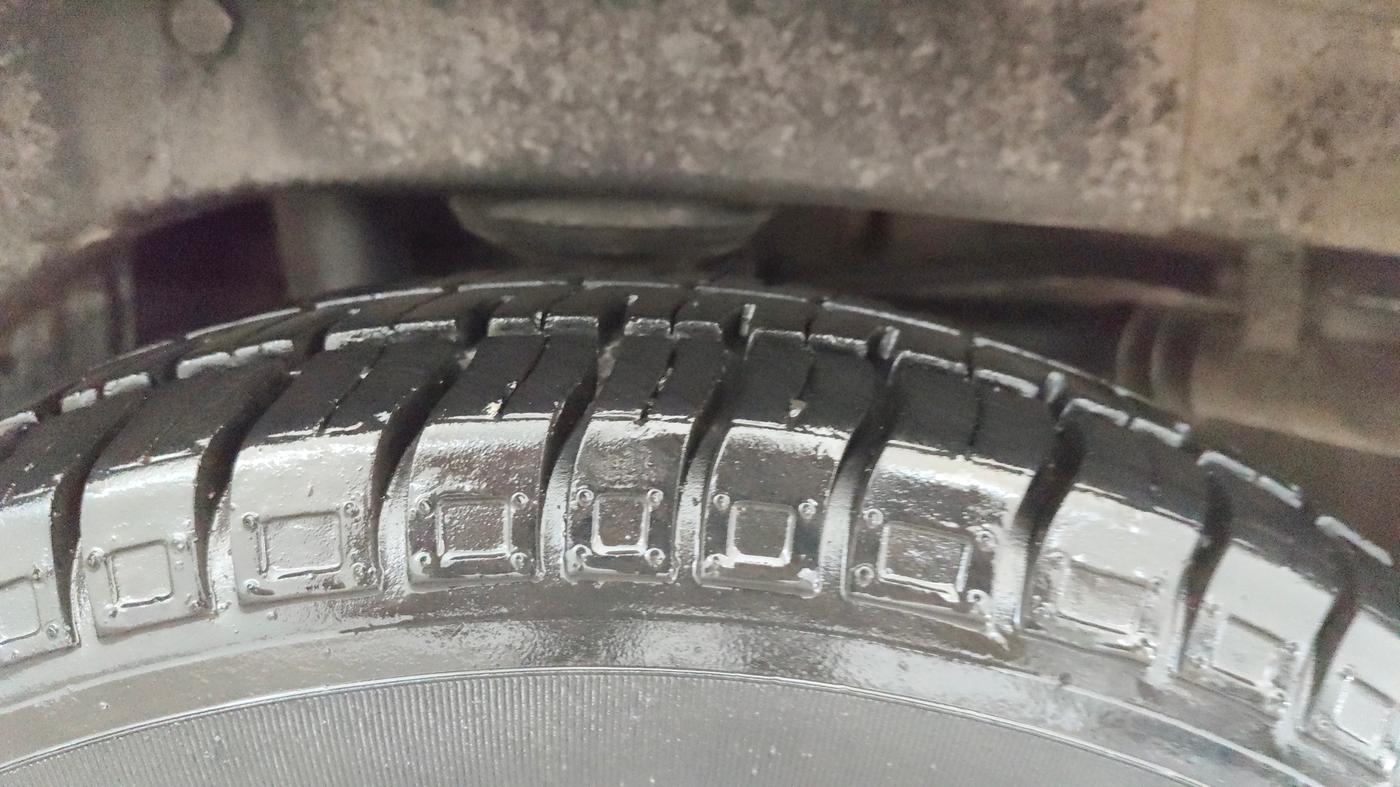 2015 Maruti Alto 800 LXI, Petrol, Manual, 29,898 km, Left Rear Tyre Tread