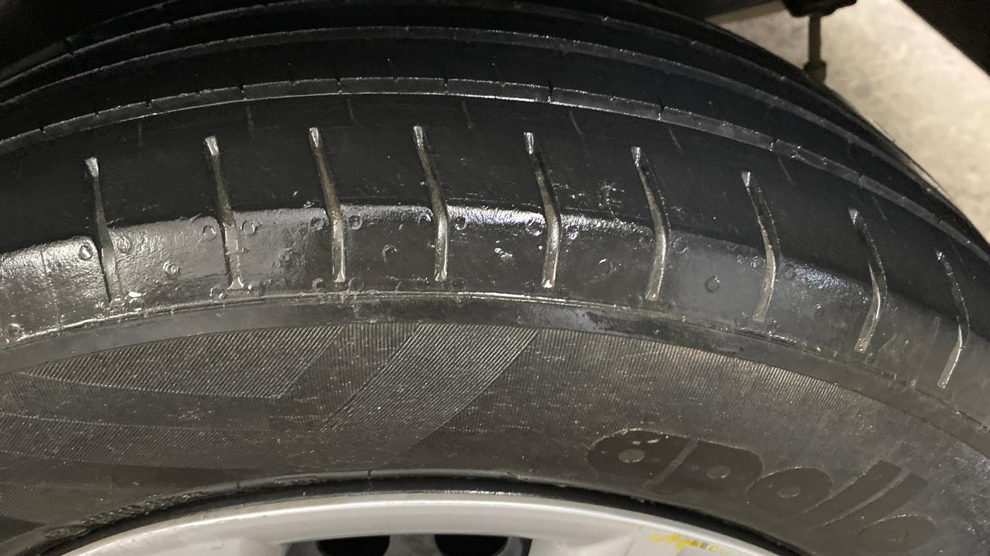 2021 Hyundai VENUE S+ 1.2, Petrol, Manual, 53,388 km, Left Rear Tyre Tread