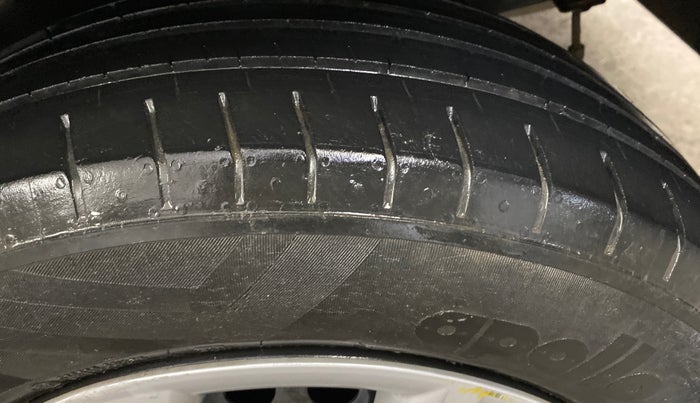 2021 Hyundai VENUE S+ 1.2, Petrol, Manual, 53,388 km, Left Rear Tyre Tread