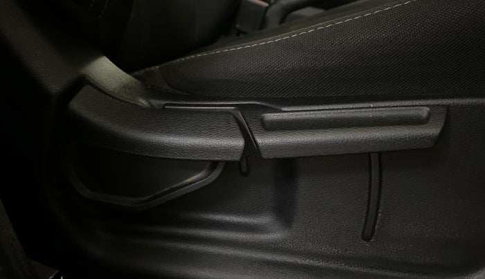 2021 Hyundai VENUE S+ 1.2, Petrol, Manual, 53,388 km, Driver Side Adjustment Panel