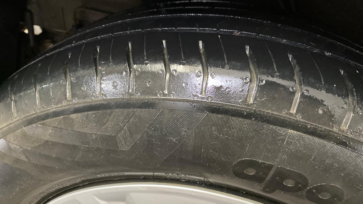2021 Hyundai VENUE S+ 1.2, Petrol, Manual, 53,388 km, Right Rear Tyre Tread
