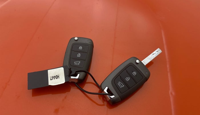 2017 Hyundai Verna 1.6 CRDI SX + AT, Diesel, Automatic, 84,837 km, Key Close Up