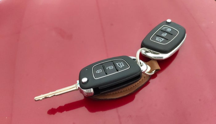 2017 Hyundai Creta E PLUS 1.6 PETROL, Petrol, Manual, 71,279 km, Key Close Up