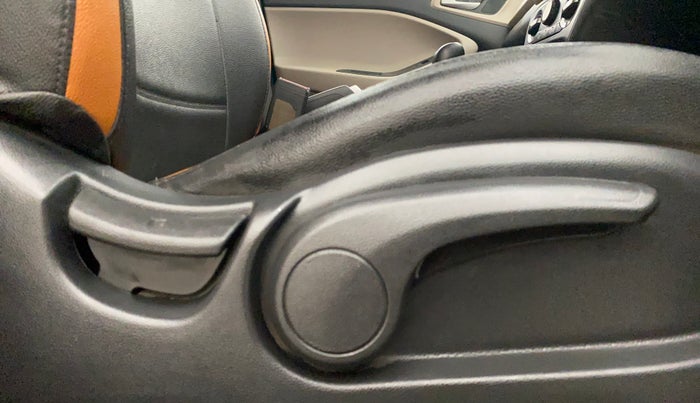 2019 Hyundai Elite i20 SPORTZ PLUS 1.2, Petrol, Manual, 37,761 km, Driver Side Adjustment Panel