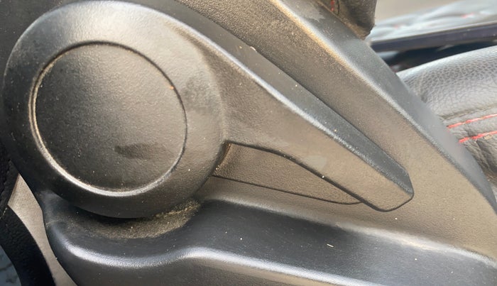 2022 Tata ALTROZ XT DIESEL, Diesel, Manual, 32,769 km, Driver Side Adjustment Panel