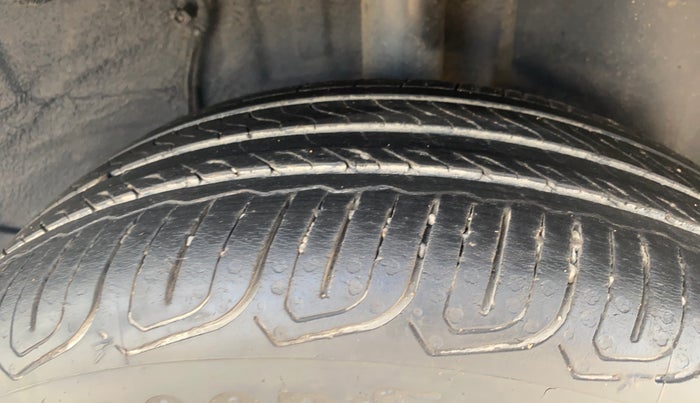 2022 Tata ALTROZ XT DIESEL, Diesel, Manual, 32,769 km, Left Rear Tyre Tread