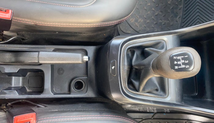 2022 Tata ALTROZ XT DIESEL, Diesel, Manual, 32,769 km, Gear Lever