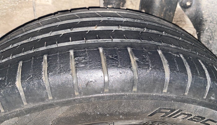 2015 Hyundai Elite i20 ASTA 1.4 CRDI, Diesel, Manual, 71,195 km, Left Rear Tyre Tread