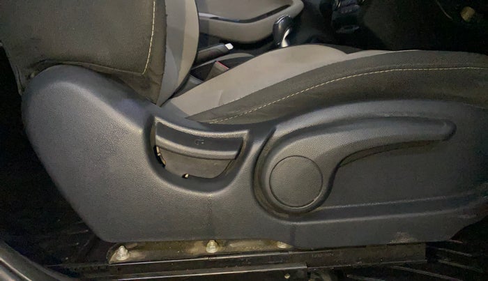 2015 Hyundai Elite i20 ASTA 1.4 CRDI, Diesel, Manual, 71,195 km, Driver Side Adjustment Panel