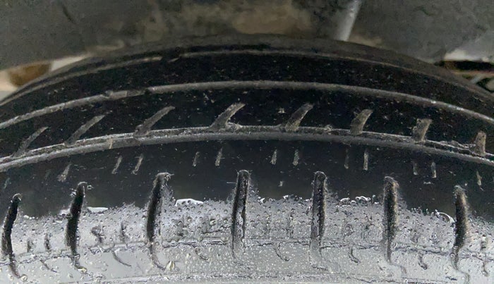 2019 Renault Kwid RXT 0.8, Petrol, Manual, 49,984 km, Left Rear Tyre Tread