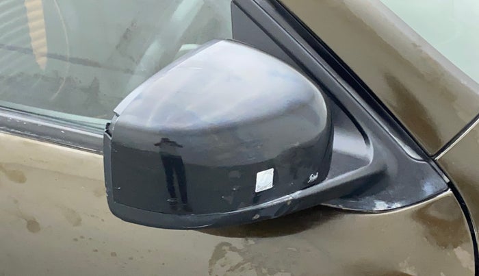 2019 Renault Kwid RXT 0.8, Petrol, Manual, 49,984 km, Right rear-view mirror - Cover has minor damage