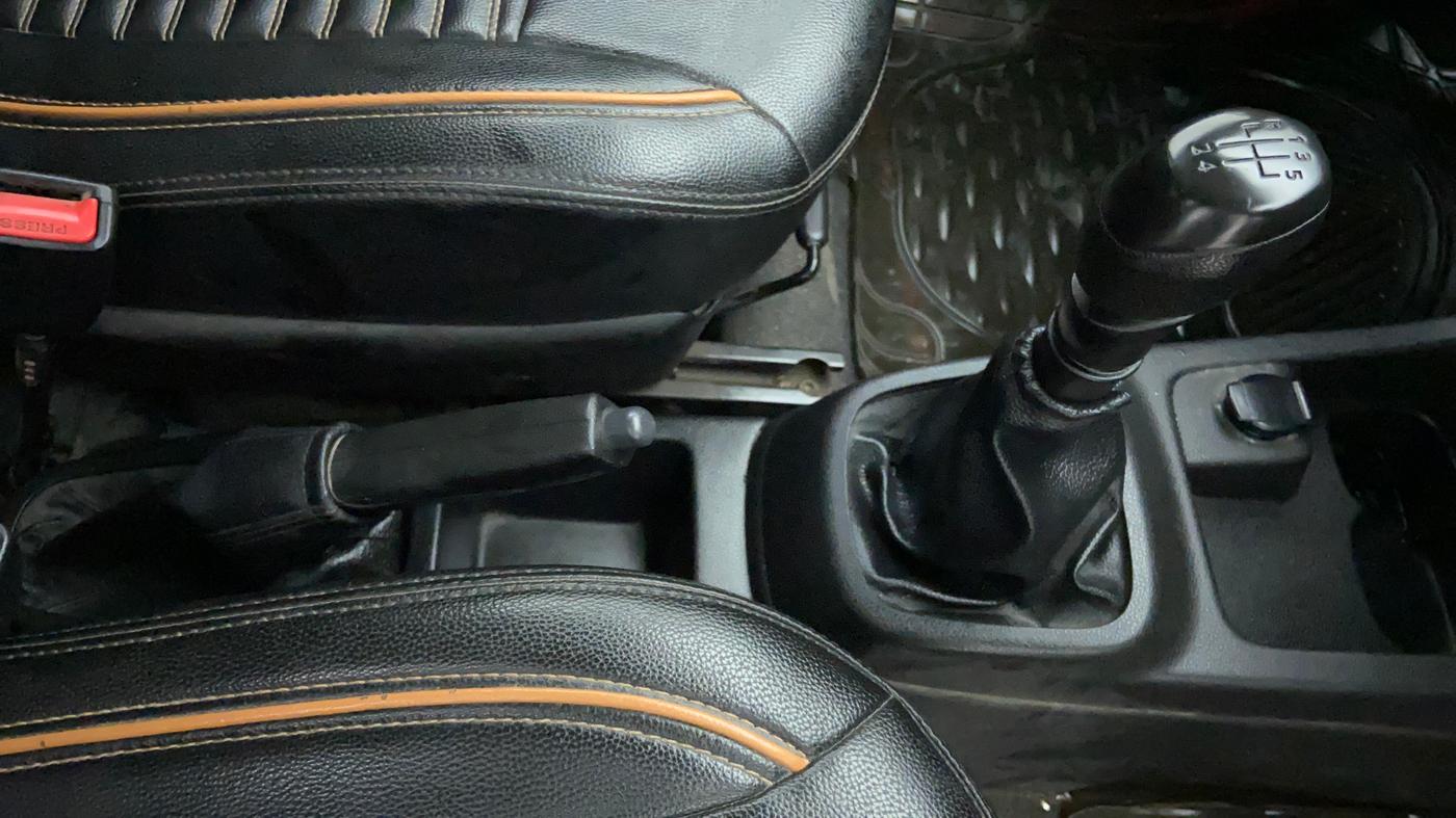 2019 Renault Kwid RXT 0.8, Petrol, Manual, 49,984 km, Gear Lever
