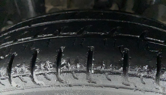 2019 Renault Kwid RXT 0.8, Petrol, Manual, 49,984 km, Left Front Tyre Tread