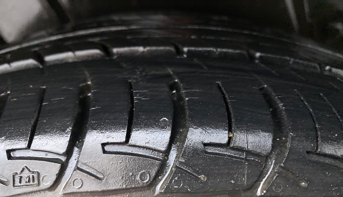 2018 Maruti Ertiga VDI SHVS LIMITED EDITION, Diesel, Manual, 24,998 km, Right Rear Tyre Tread