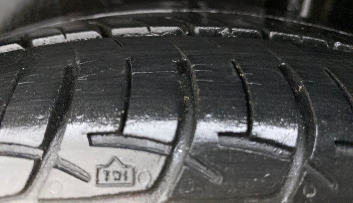 2018 Maruti Ertiga VDI SHVS LIMITED EDITION, Diesel, Manual, 24,998 km, Left Rear Tyre Tread