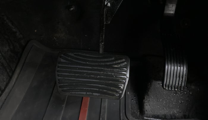 2021 Mahindra Thar LX PETROL HT 4WD AT, Petrol, Automatic, 23,446 km, Pedals