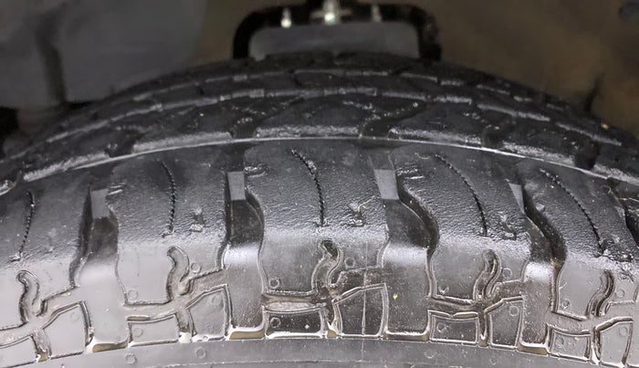 2021 Mahindra Thar LX PETROL HT 4WD AT, Petrol, Automatic, 23,446 km, Left Front Tyre Tread