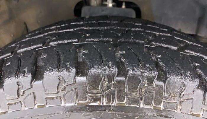 2021 Mahindra Thar LX PETROL HT 4WD AT, Petrol, Automatic, 23,446 km, Right Front Tyre Tread