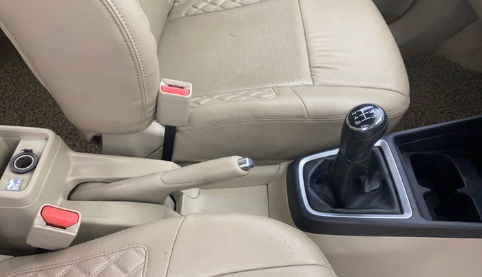 2018 Maruti Dzire VDI, Diesel, Manual, 43,220 km, Gear Lever