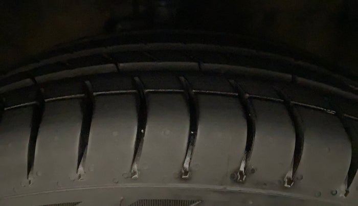 2020 Maruti Celerio VXI (O) CNG, CNG, Manual, 27,422 km, Left Rear Tyre Tread