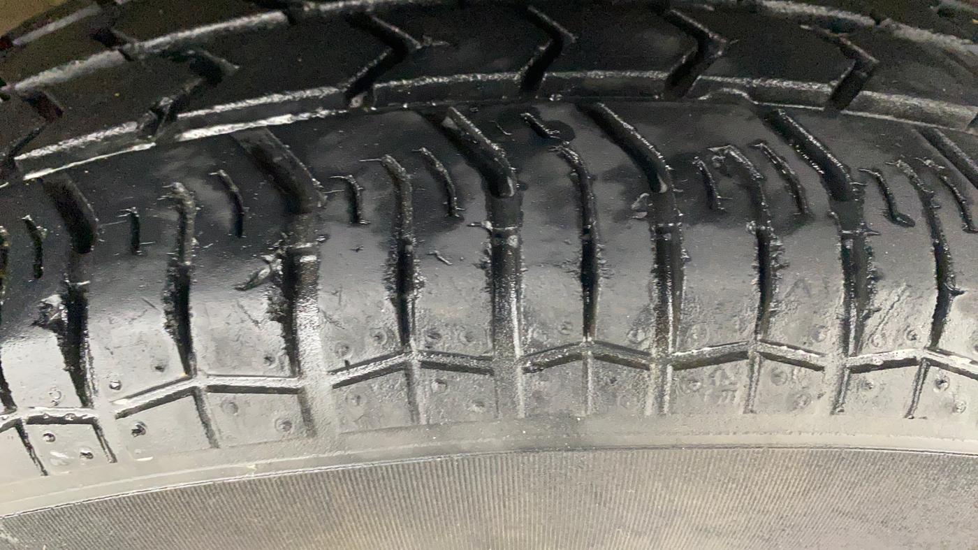 2016 Maruti Swift Dzire VXI, Petrol, Manual, 35,443 km, Right Front Tyre Tread
