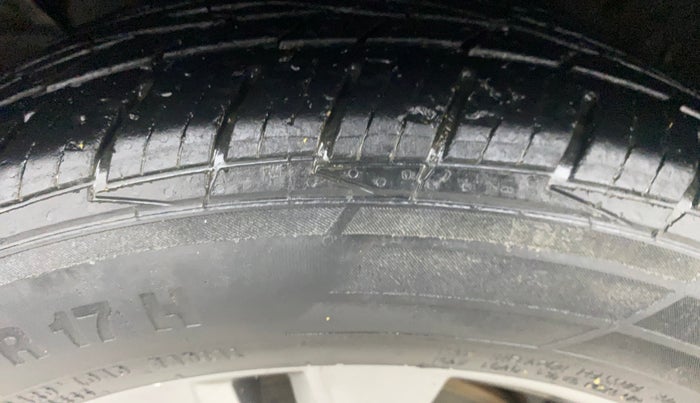 2020 KIA SELTOS HTX 1.5 DIESEL, Diesel, Manual, 80,402 km, Left Front Tyre Tread