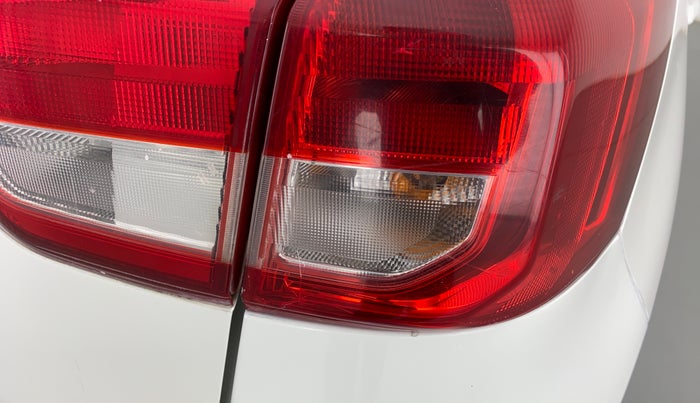 2018 Maruti Vitara Brezza ZDI + AMT, Diesel, Automatic, 98,499 km, Right tail light - Minor damage