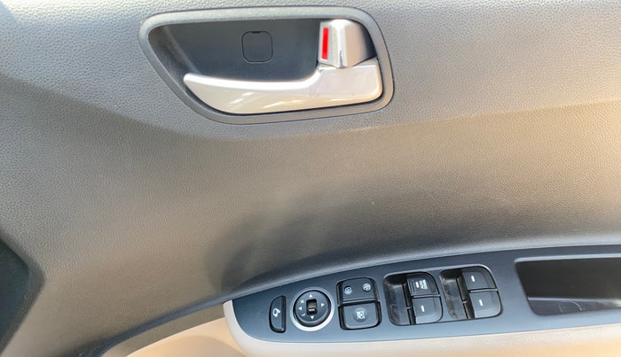 2015 Hyundai Grand i10 ASTA 1.2 KAPPA VTVT, Petrol, Manual, 22,978 km, Driver Side Door Panels Control