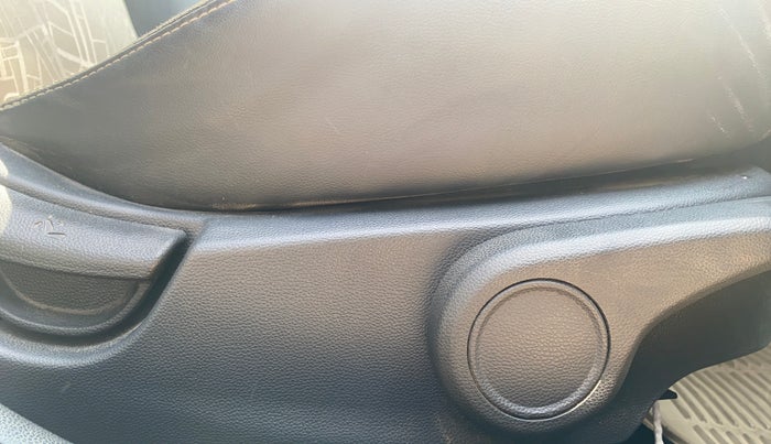 2015 Hyundai Grand i10 ASTA 1.2 KAPPA VTVT, Petrol, Manual, 22,978 km, Driver Side Adjustment Panel