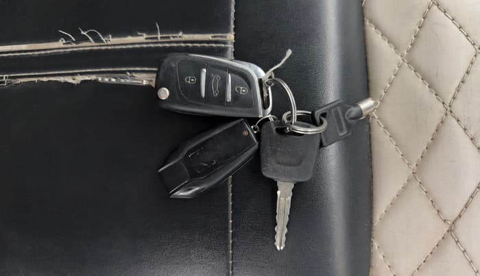 2022 Nissan MAGNITE XE, Petrol, Manual, 66,523 km, Key Close Up