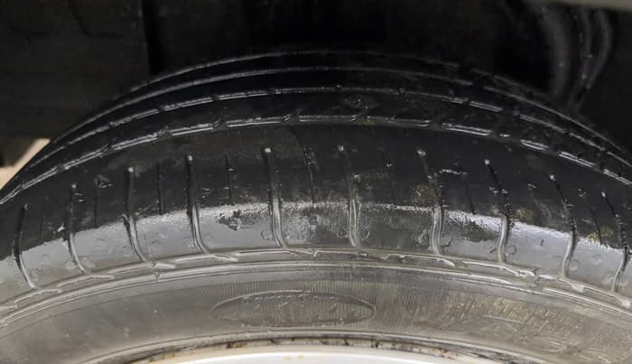 2022 Nissan MAGNITE XE, Petrol, Manual, 66,523 km, Right Rear Tyre Tread