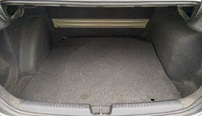 2013 Volkswagen Vento COMFORTLINE MT PETROL, Petrol, Manual, 50,898 km, Boot Inside