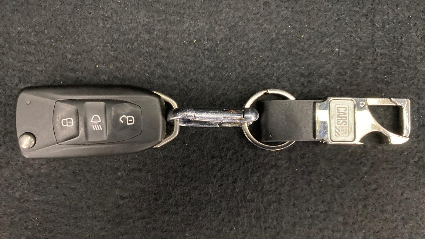 2017 Tata Hexa Varicor 400 XT, Diesel, Manual, 48,167 km, Key Close Up