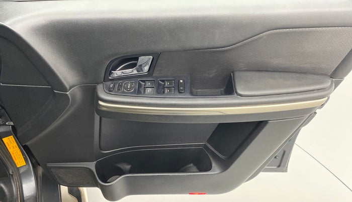 2017 Tata Hexa Varicor 400 XT, Diesel, Manual, 48,167 km, Driver Side Door Panels Control
