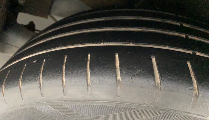 2015 Maruti Baleno ALPHA DIESEL 1.3, Diesel, Manual, 99,190 km, Left Rear Tyre Tread