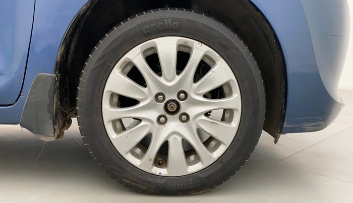 2015 Maruti Baleno ALPHA DIESEL 1.3, Diesel, Manual, 99,190 km, Right Front Wheel