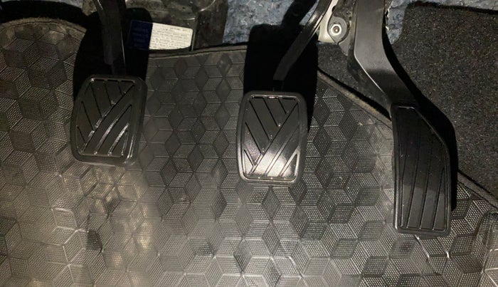 2021 Maruti S Cross SIGMA 1.5, Petrol, Manual, 19,639 km, Pedals