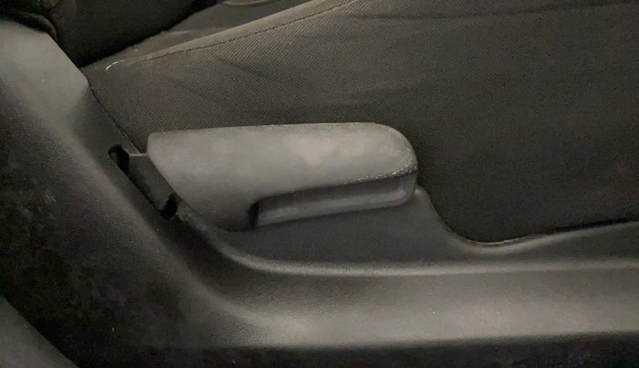 2021 Maruti S Cross SIGMA 1.5, Petrol, Manual, 19,639 km, Driver Side Adjustment Panel