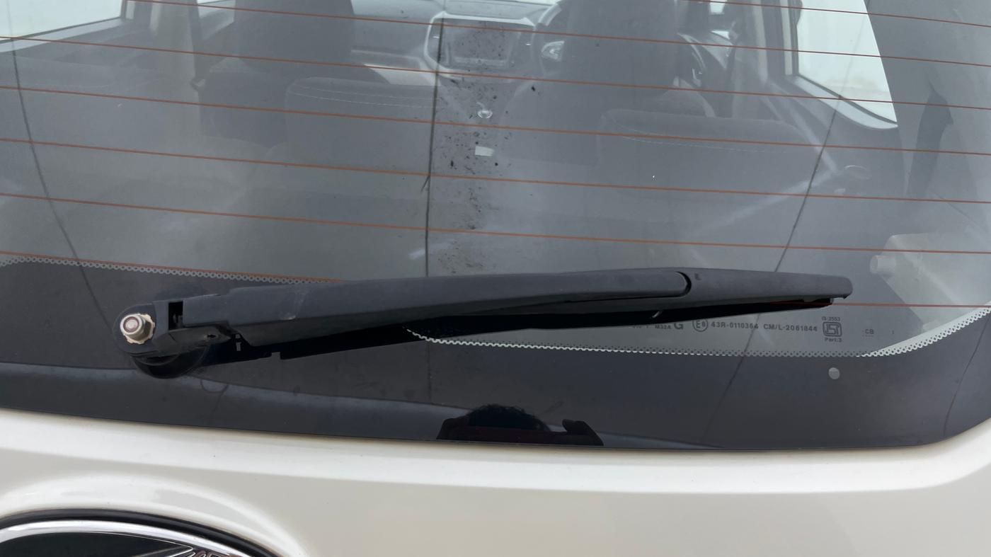 2021 Mahindra XUV300 W8 1.2 PETROL, Petrol, Manual, 44,374 km, Rear Wiper
