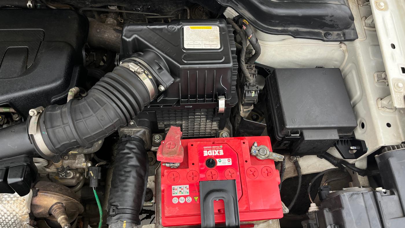 2021 Mahindra XUV300 W8 1.2 PETROL, Petrol, Manual, 44,374 km, Engine View - Left