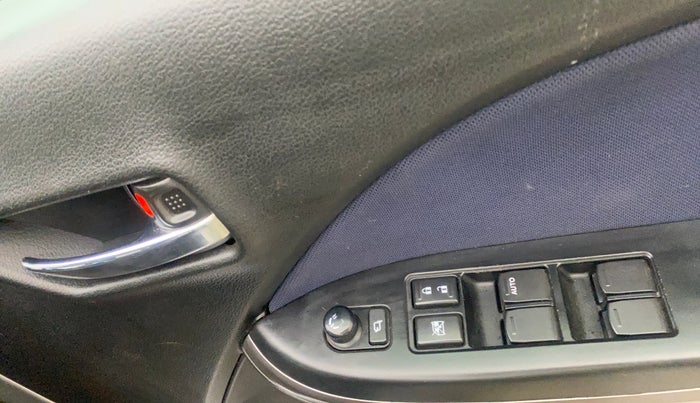 2019 Maruti Baleno ALPHA PETROL 1.2, Petrol, Manual, 57,701 km, Driver Side Door Panels Control