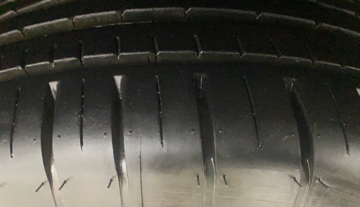 2019 Maruti Baleno ALPHA PETROL 1.2, Petrol, Manual, 57,701 km, Left Front Tyre Tread