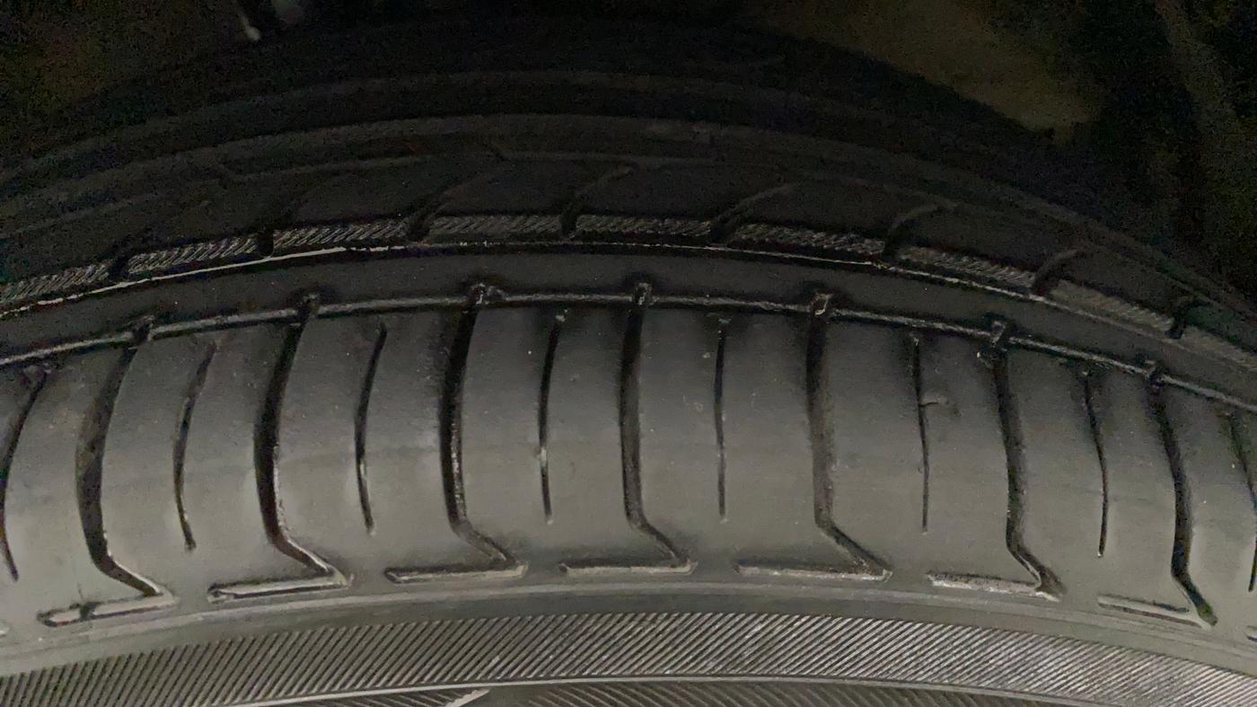 2017 Maruti Baleno ZETA CVT PETROL 1.2, Petrol, Automatic, 86,552 km, Left Front Tyre Tread