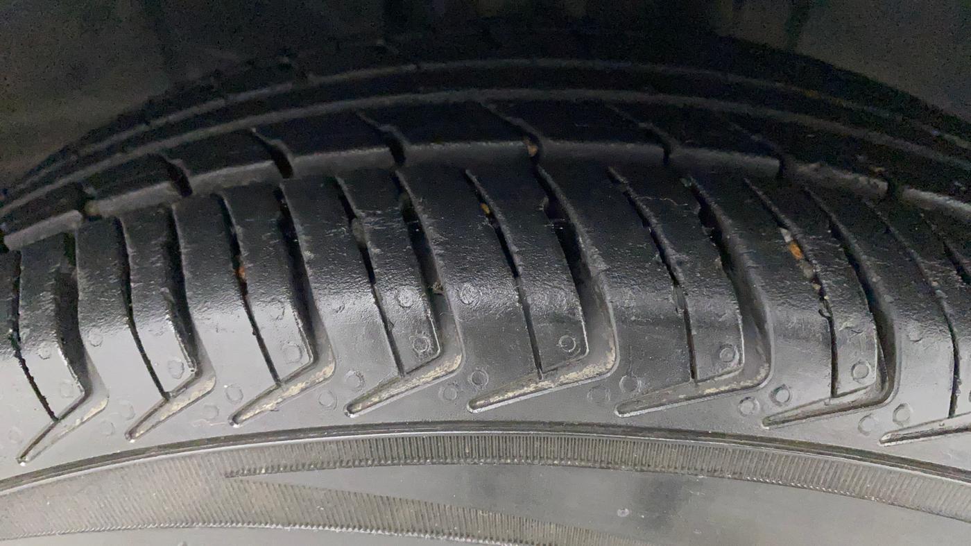 2019 Datsun Redi Go S 1.0 AMT, Petrol, Automatic, 14,461 km, Right Front Tyre Tread