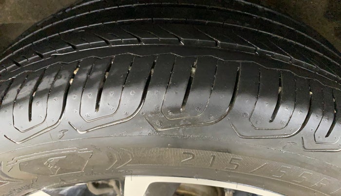 2023 MG ASTOR SAVVY 1.3 TURBO AT S RED, Petrol, Automatic, 23,588 km, Right Rear Tyre Tread