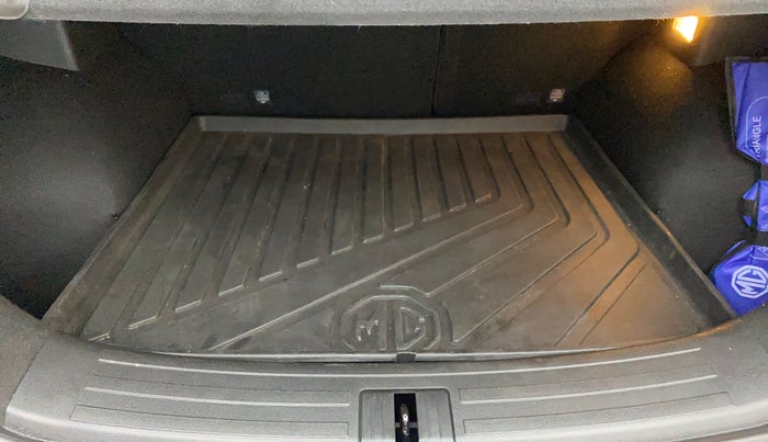 2023 MG ASTOR SAVVY 1.3 TURBO AT S RED, Petrol, Automatic, 23,588 km, Boot Inside