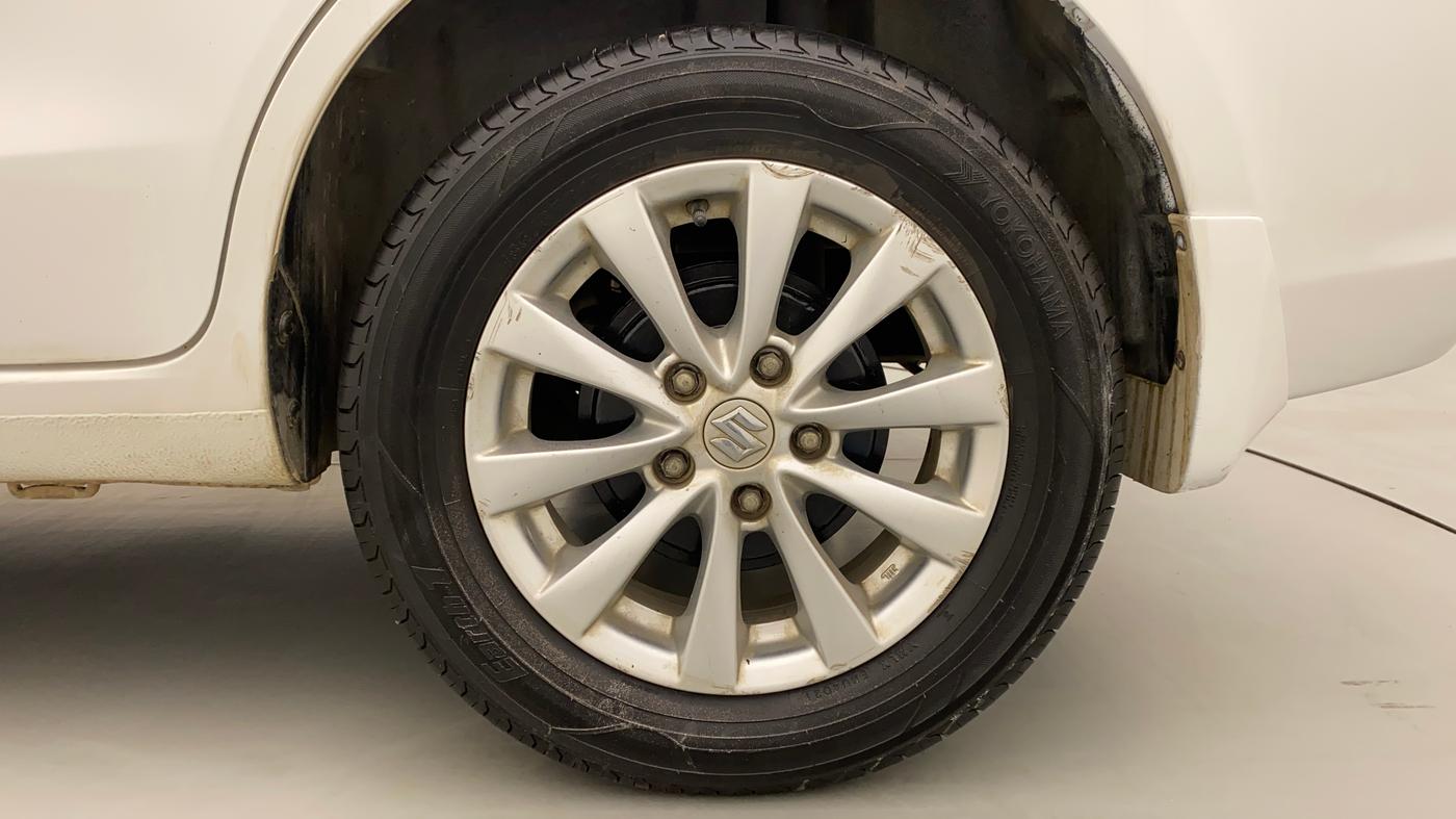 2014 Maruti Ertiga ZDI, Diesel, Manual, 83,007 km, Left Rear Wheel