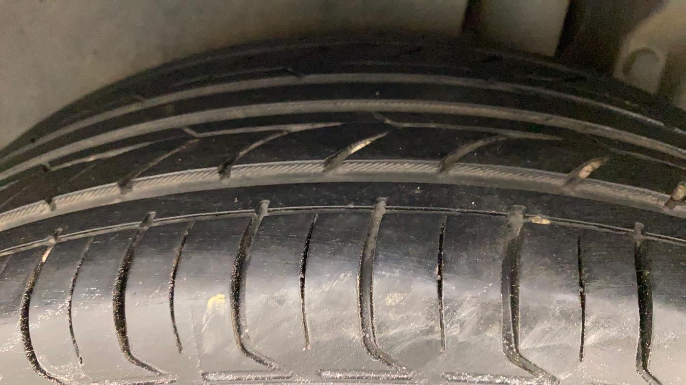 2014 Maruti Ertiga ZDI, Diesel, Manual, 83,007 km, Left Rear Tyre Tread