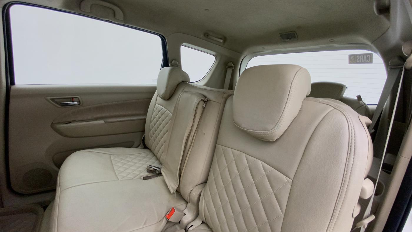 2014 Maruti Ertiga ZDI, Diesel, Manual, 83,007 km, Right Side Rear Door Cabin