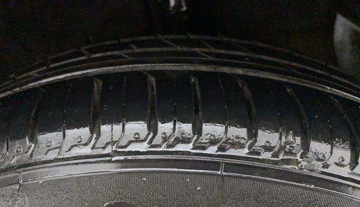 2020 Hyundai AURA S 1.2 AMT, Petrol, Automatic, 31,646 km, Right Front Tyre Tread